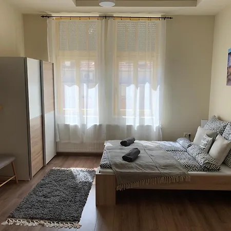 Vendeghaz A Foutcan ميسكولك